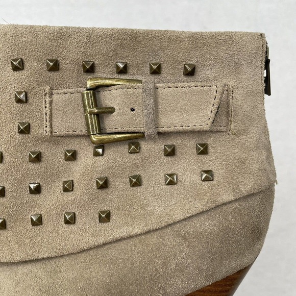 Trouvé Leather Upper Womens Size 8.5 Tan Studded High Heeled Booties Boots - Picture 3 of 15